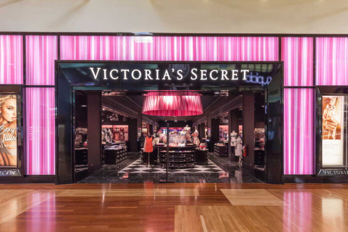Toronto,,Canada,-,January,19,,2018:,Victoria's,Secret,Store,Front