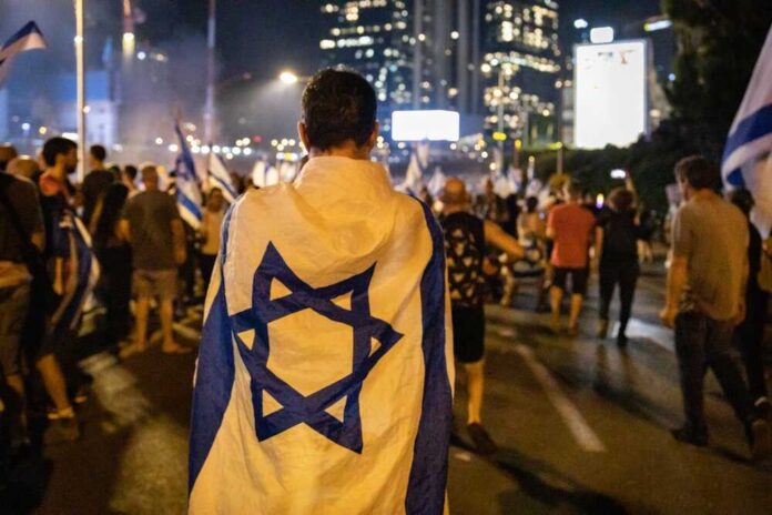 Tel,Aviv,,Israel,-,July,5,,2023:,Demonstration,Against,Netanyahu's