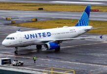 BAG FEE OUTRAGE: United Squeezes Economy Flyers plane